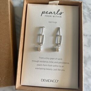 Demdaco New Pearls From Within Silver Drop Earrings NWT